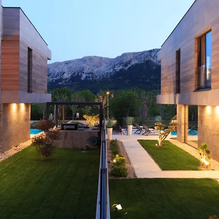 Luxury Pearl 1 With Infinity Pool *