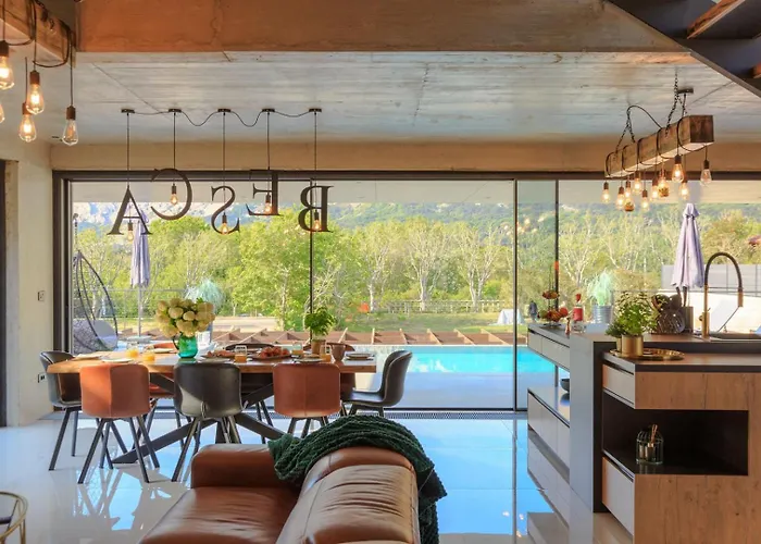 Luxury Pearl 1 With Infinity Pool