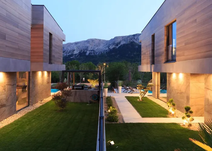 Luxury Pearl 1 With Infinity Pool *