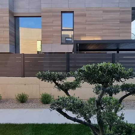 Luxury Pearl 1 With Infinity Pool