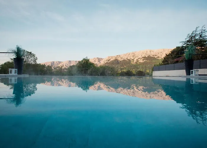 Luxury Pearl 1 With Infinity Pool ヴィラ バスカ