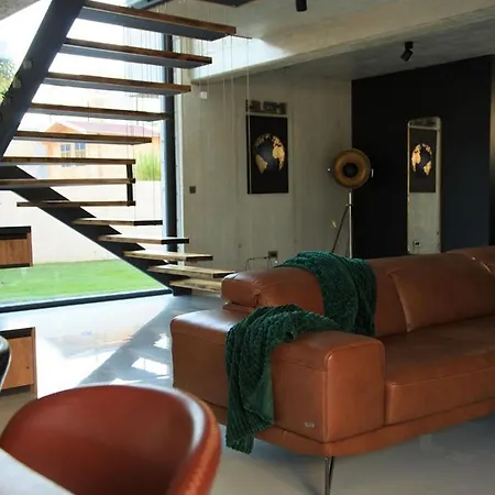 Luxury Pearl 1 With Infinity Pool *